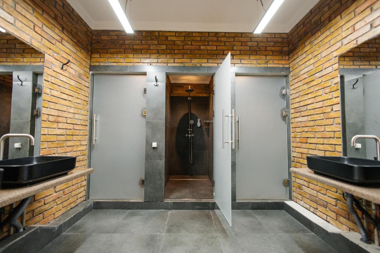 281 Hostel Bishkek Exterior photo