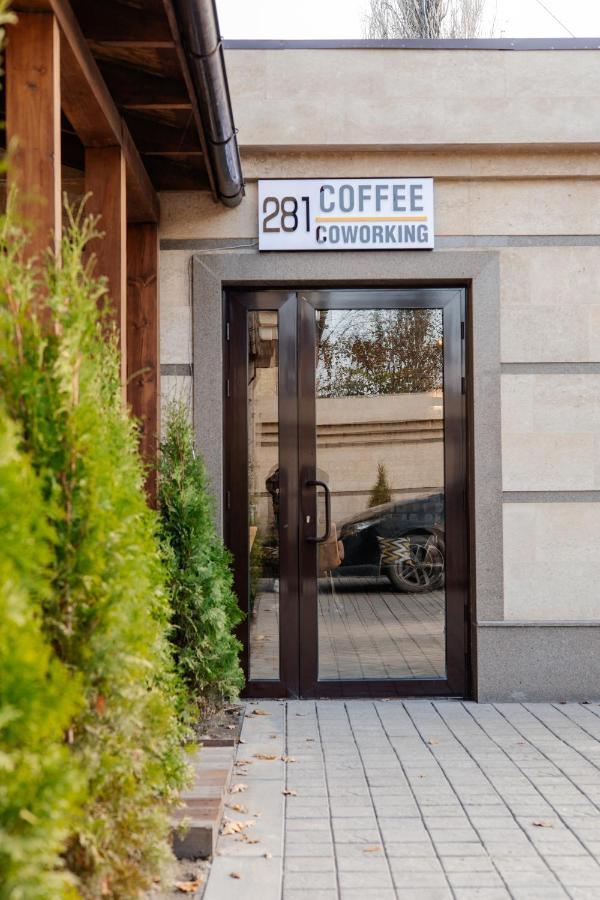 281 Hostel Bishkek Exterior photo