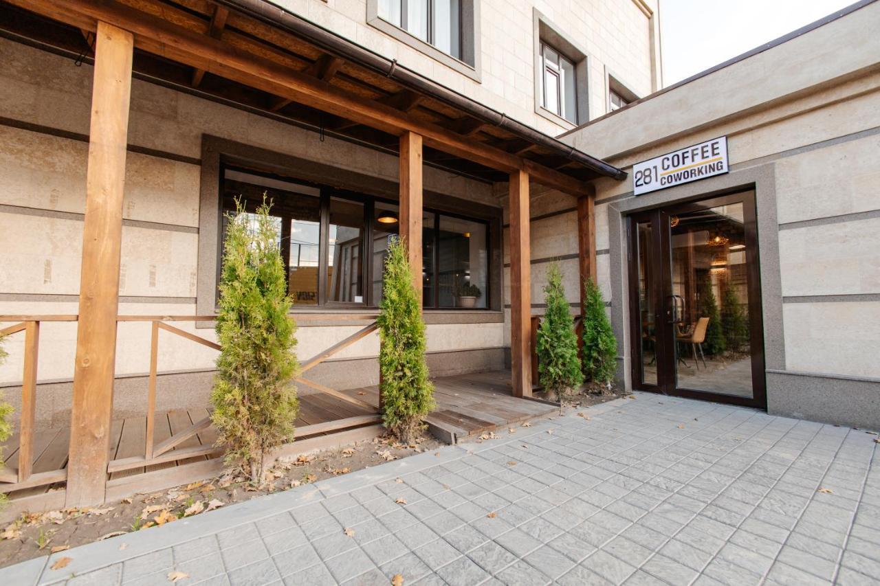 281 Hostel Bishkek Exterior photo